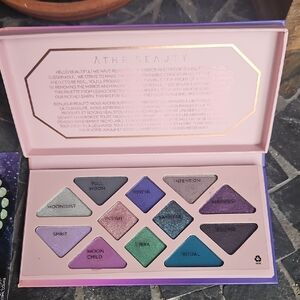 ATHR BEAUTY Moomlight Crystal Eyeshadow Palette